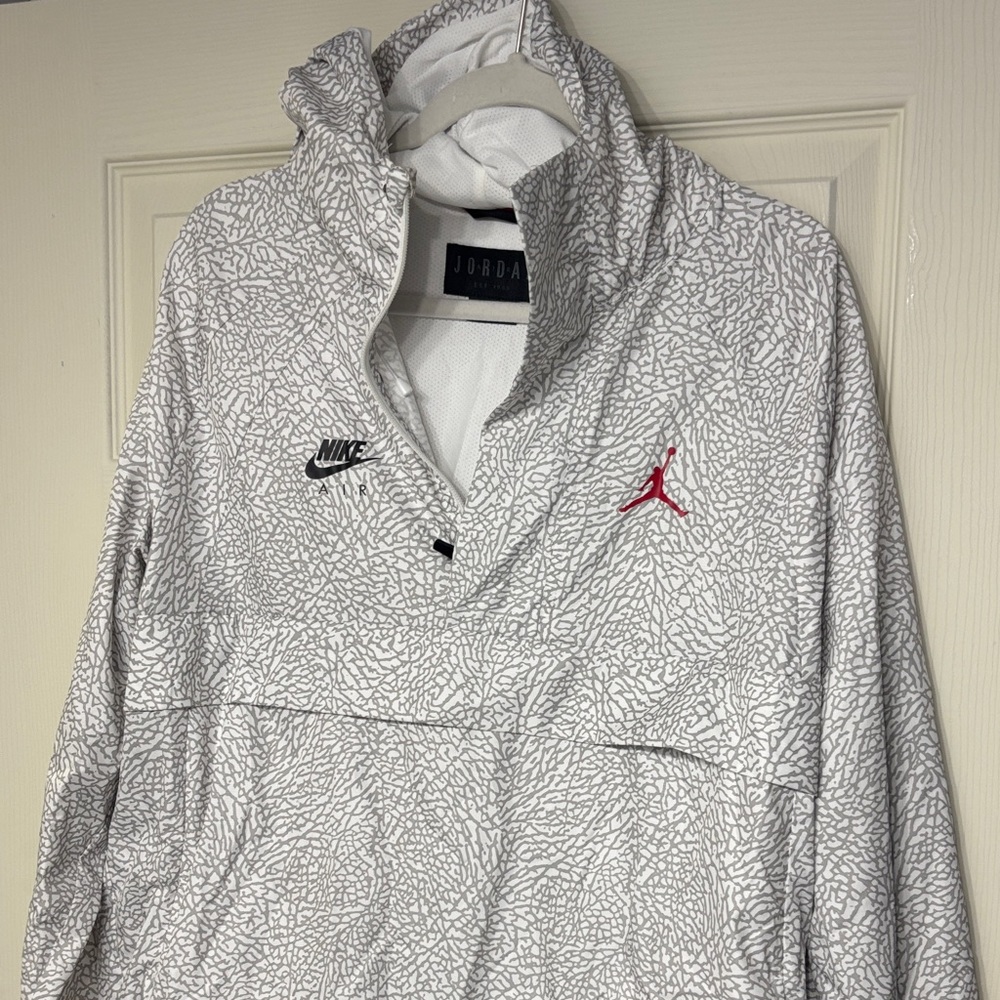 Nike White Patterned Hooded Jacket - image 10